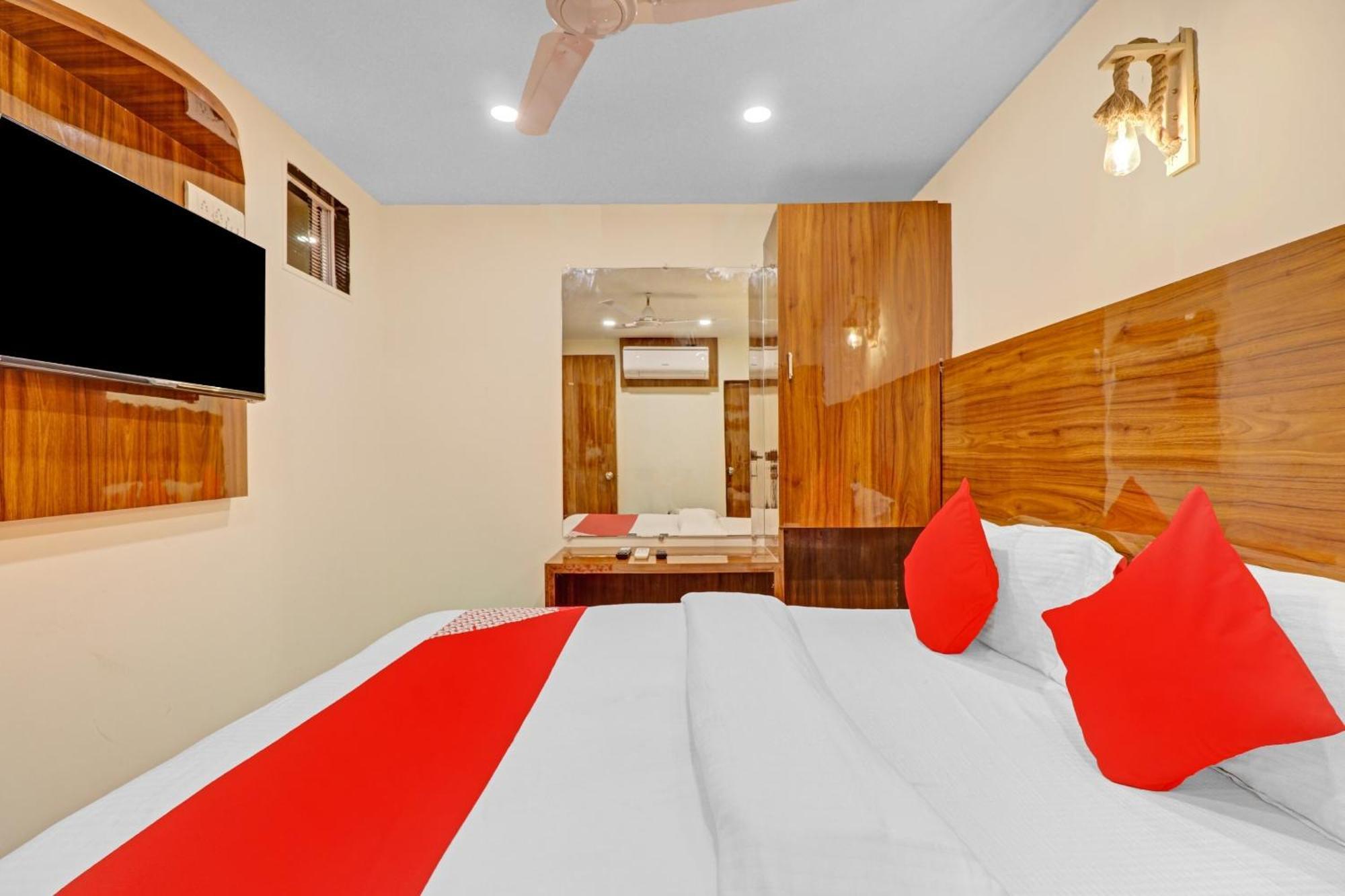 Hotel O Royal Park ムンバイ エクステリア 写真